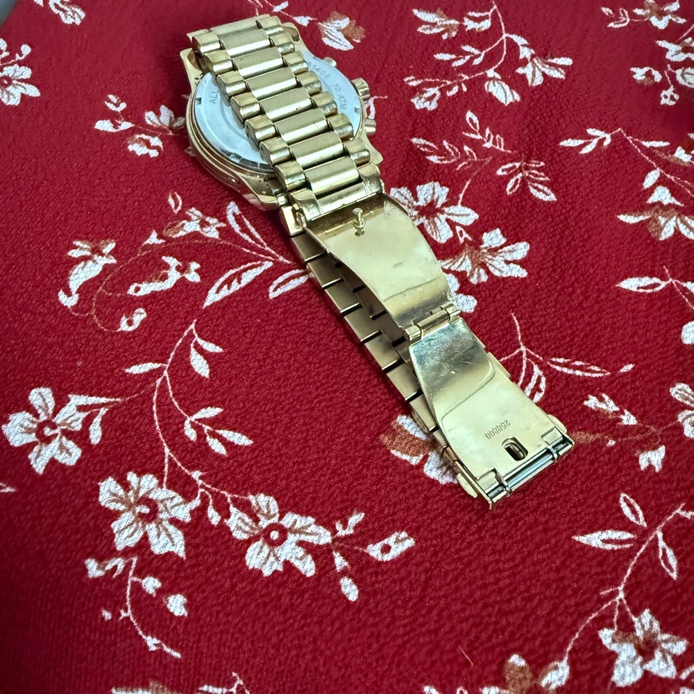 Michael Kors Gold Chronograph Watch - Picture 4 of 6